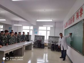 自控與傳承 新生校史校情教育之實訓工廠與實驗室探訪